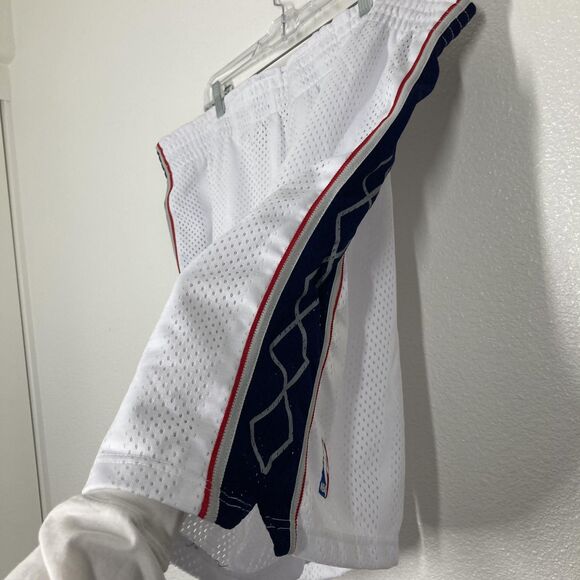 Vintage New Jersey Nets Shorts Mens 46 White Mesh NBA Basketball Champion 90s - Picture 16 of 16